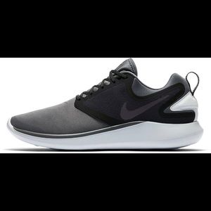 Nike Lunarsolo shoes
